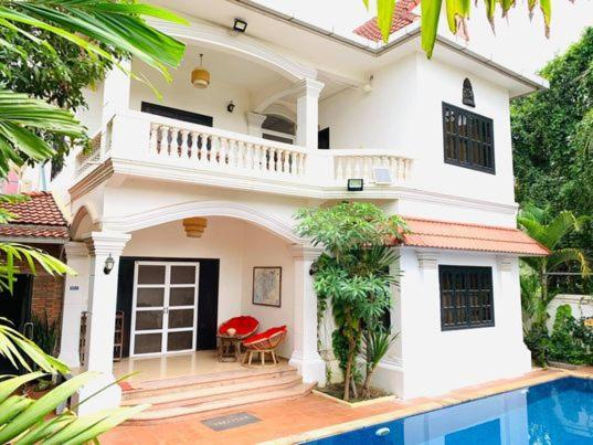 Ravoeun Angkor Boutique Hotel เสียมราฐ ภายนอก รูปภาพ