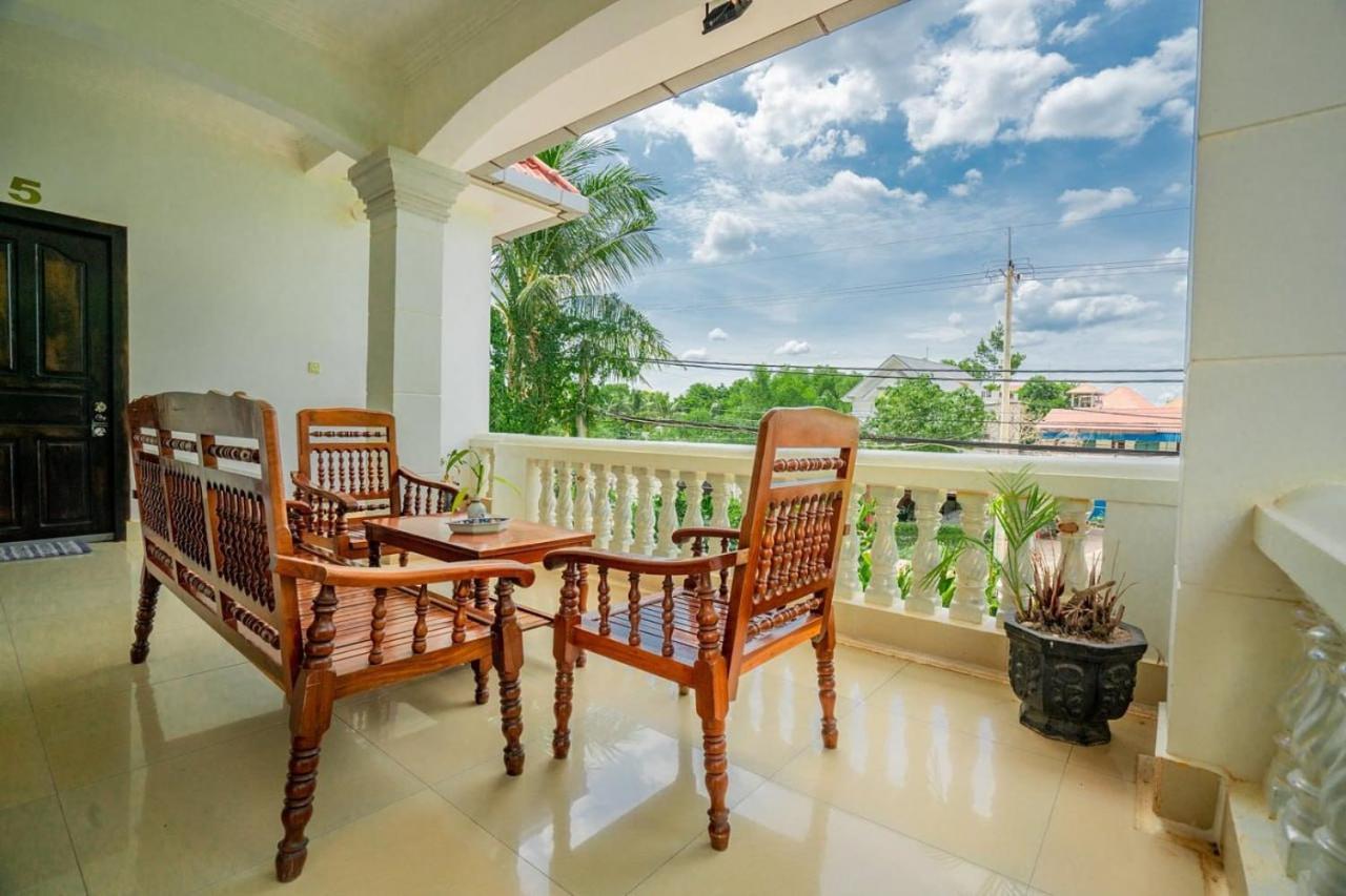 Ravoeun Angkor Boutique Hotel เสียมราฐ ภายนอก รูปภาพ