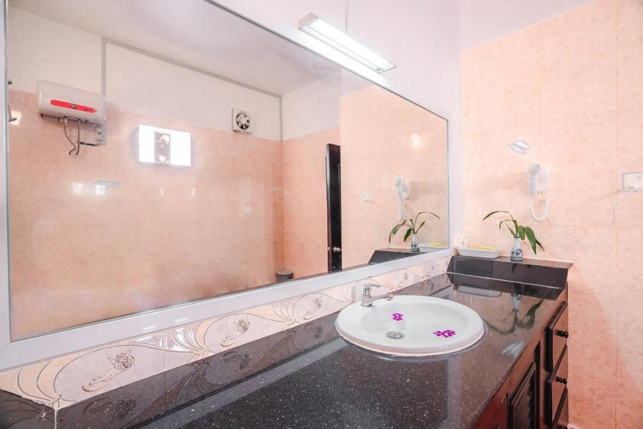 Ravoeun Angkor Boutique Hotel เสียมราฐ ภายนอก รูปภาพ