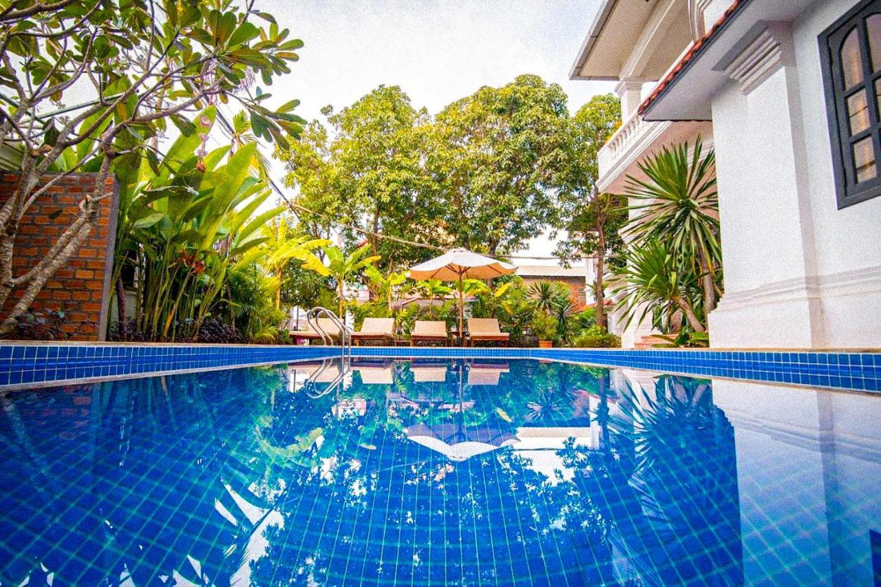 Ravoeun Angkor Boutique Hotel เสียมราฐ ภายนอก รูปภาพ